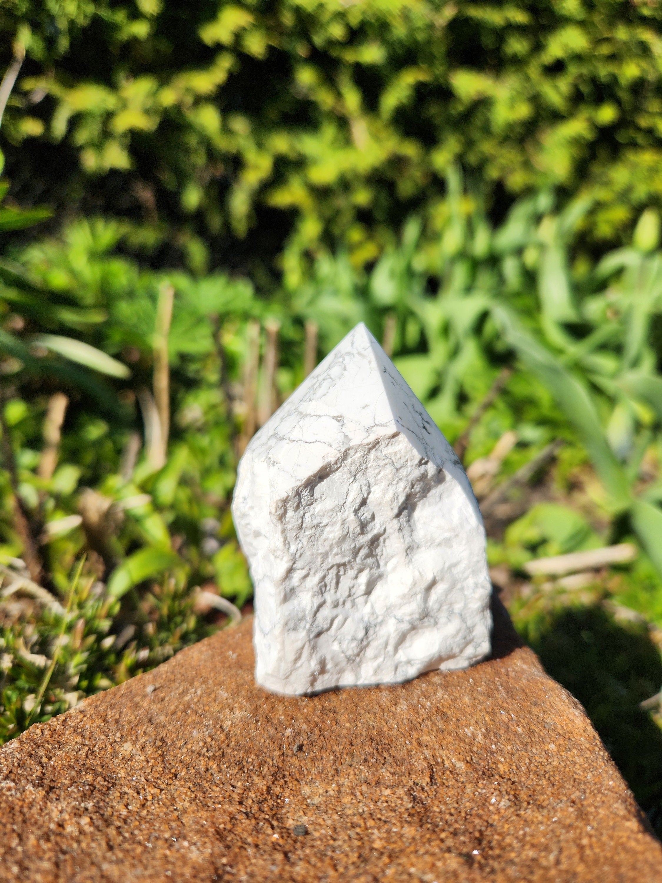 Howlite Top Polished Point