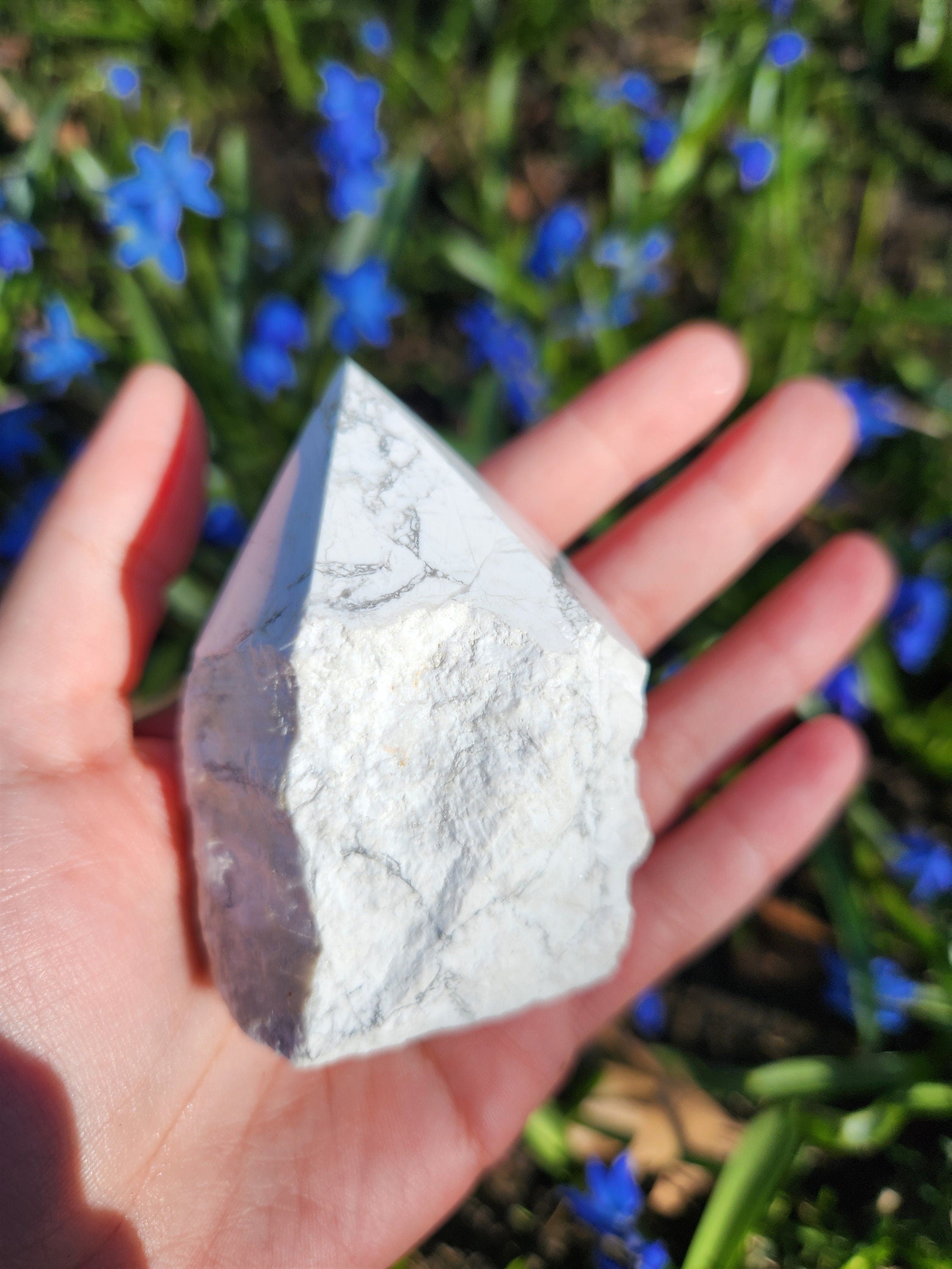 Howlite Top Polished Point