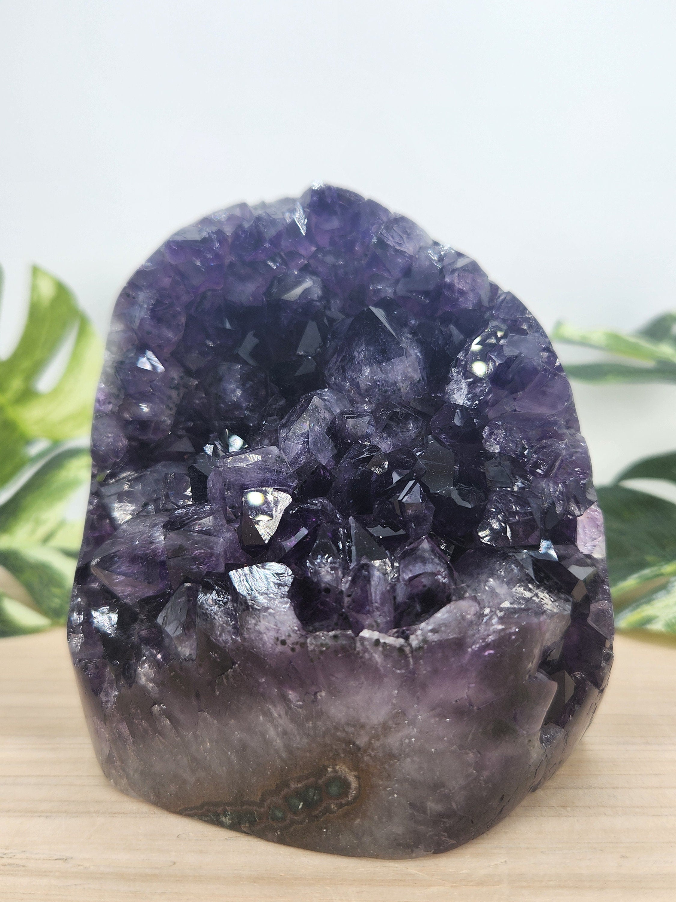 2.5 lb Amethyst Cut Base