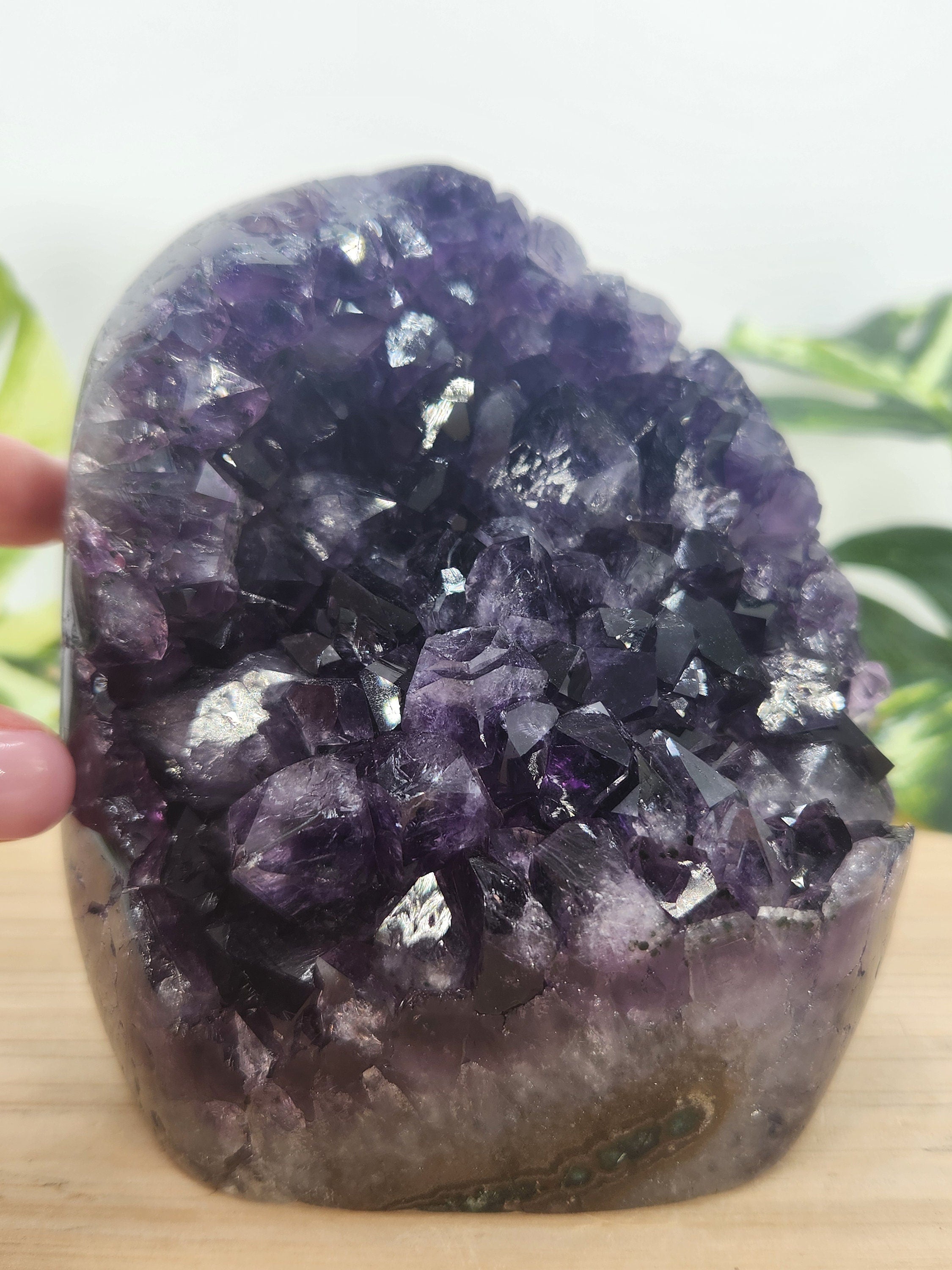 2.5 lb Amethyst Cut Base