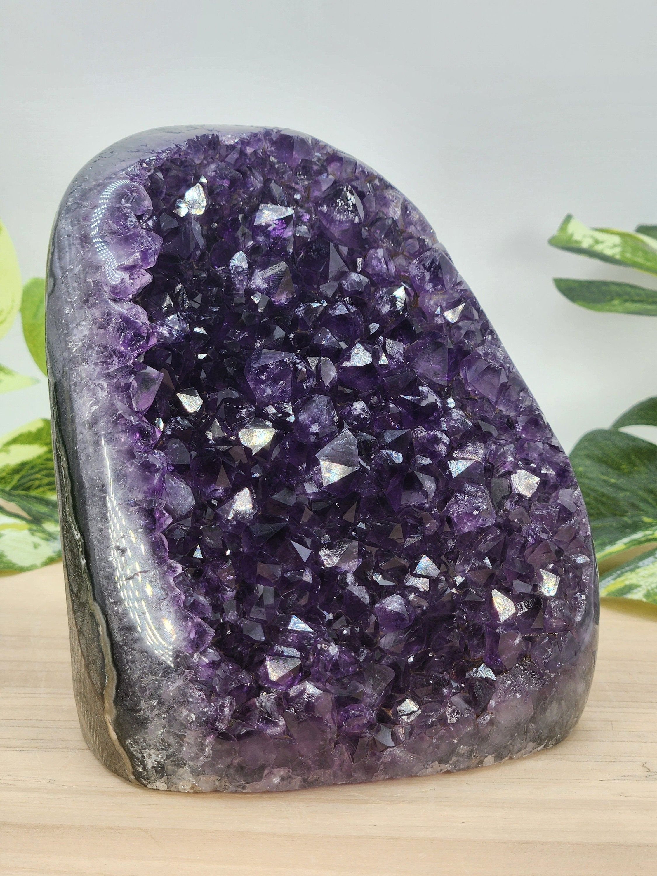 2.5 lb Amethyst Cut Base