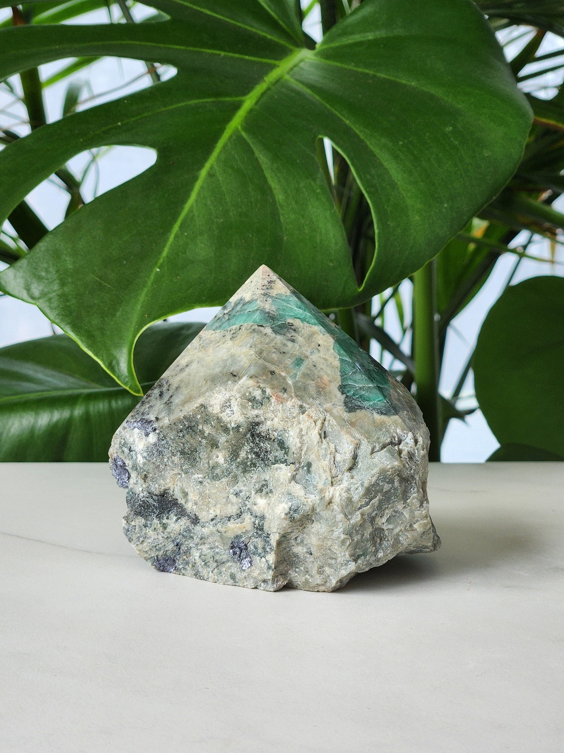 Emerald Top Polished Point