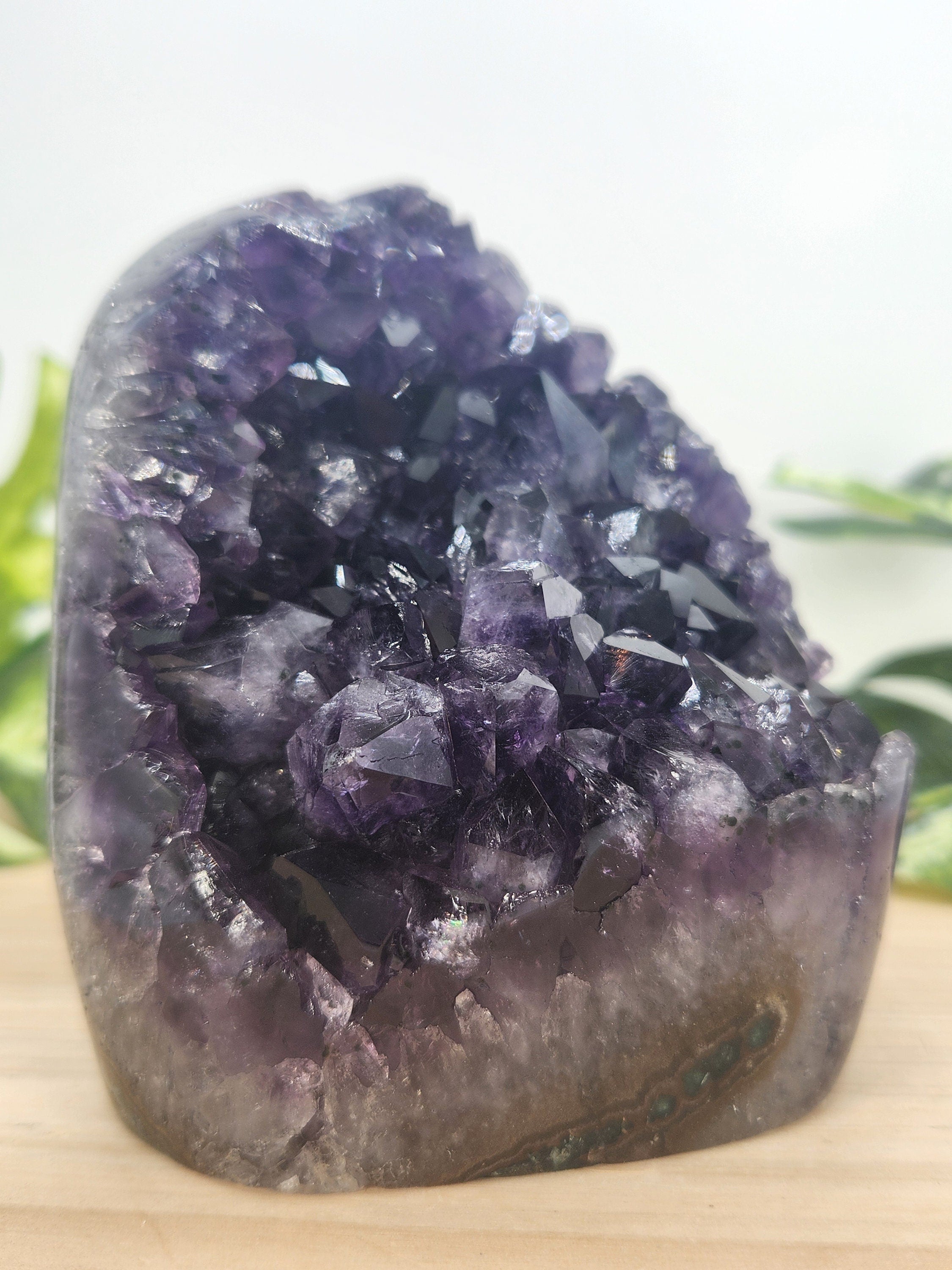 2.5 lb Amethyst Cut Base