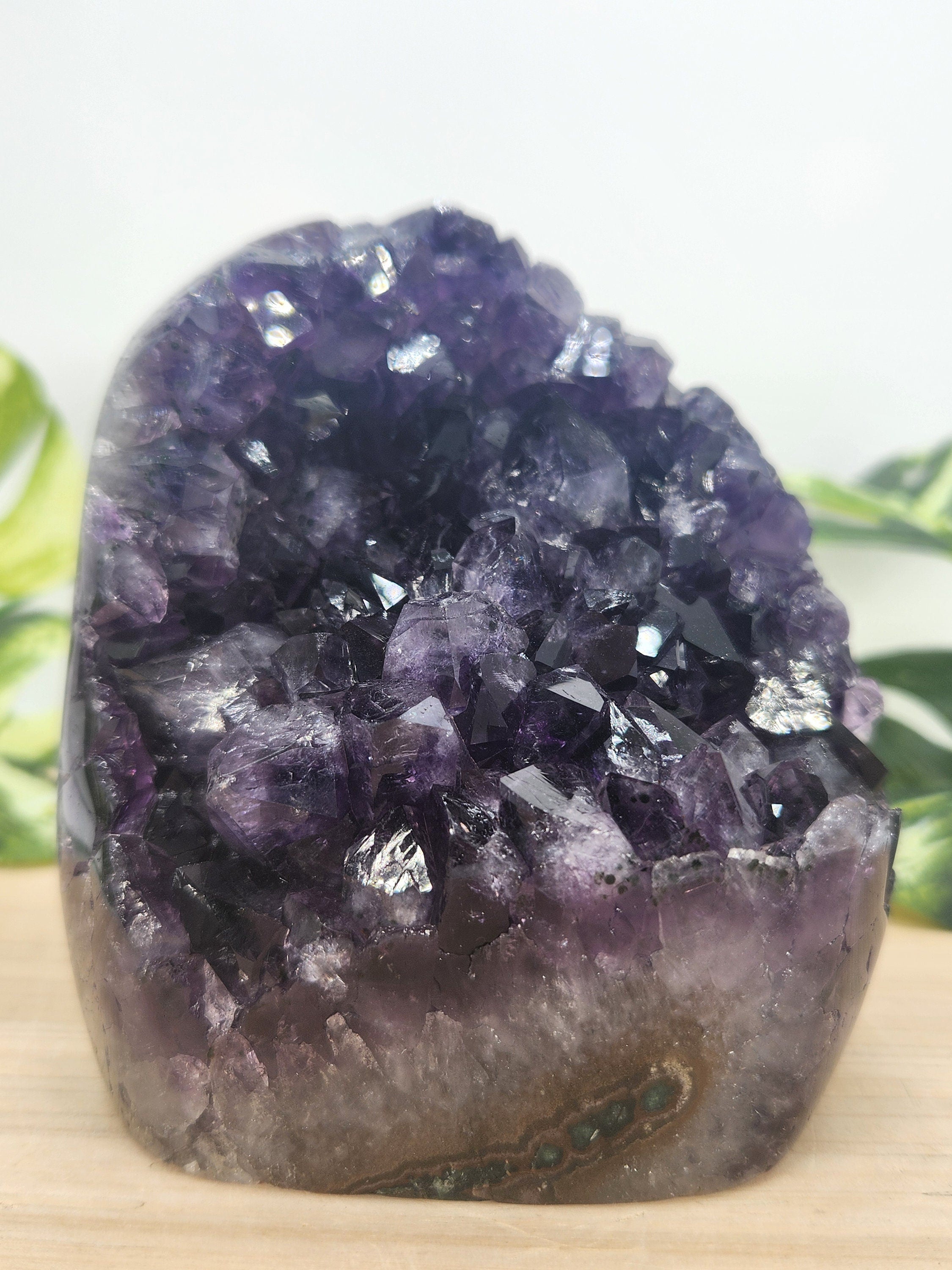 2.5 lb Amethyst Cut Base