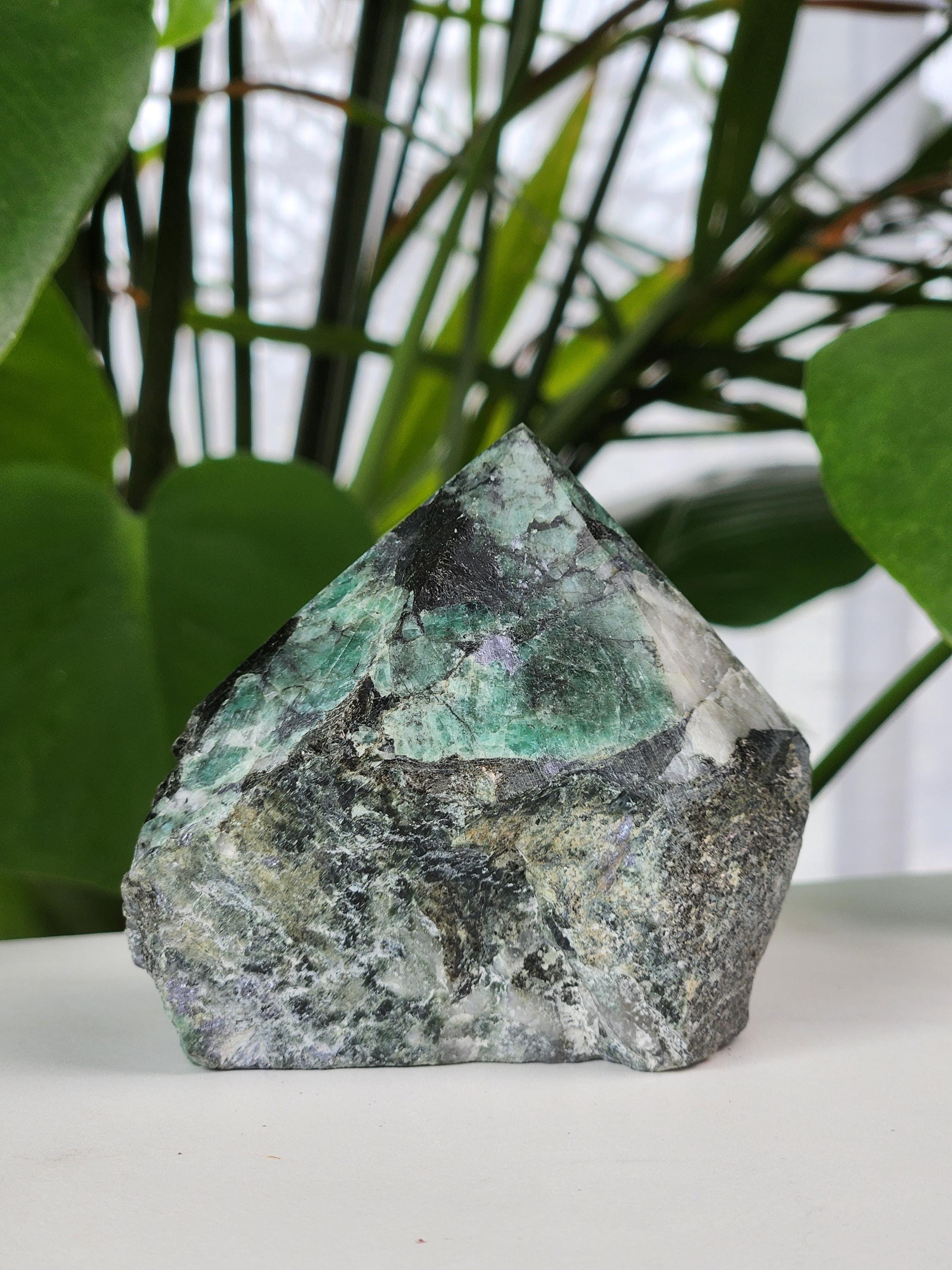 Emerald Top Polished Point