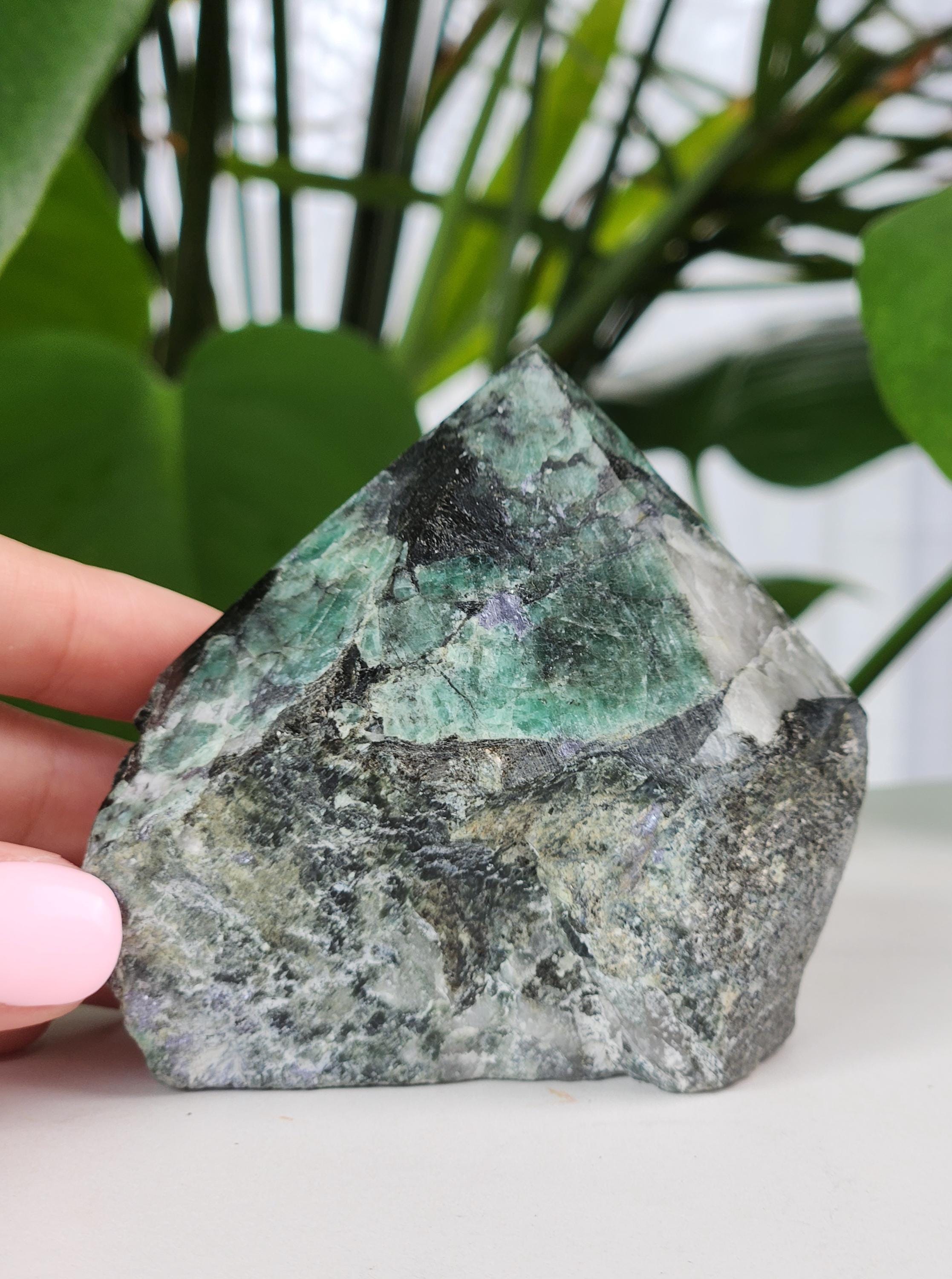 Emerald Top Polished Point