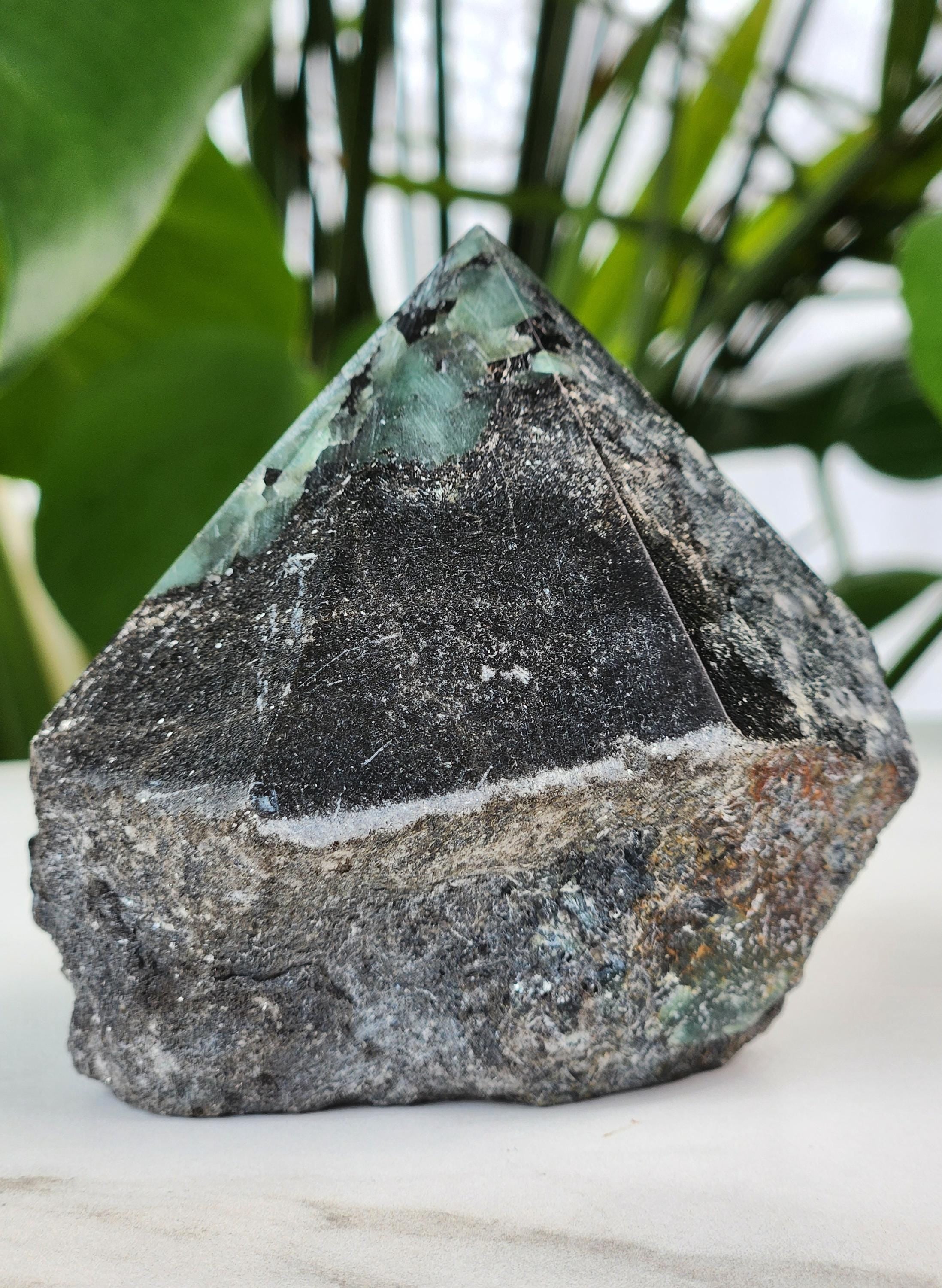 Emerald Top Polished Point