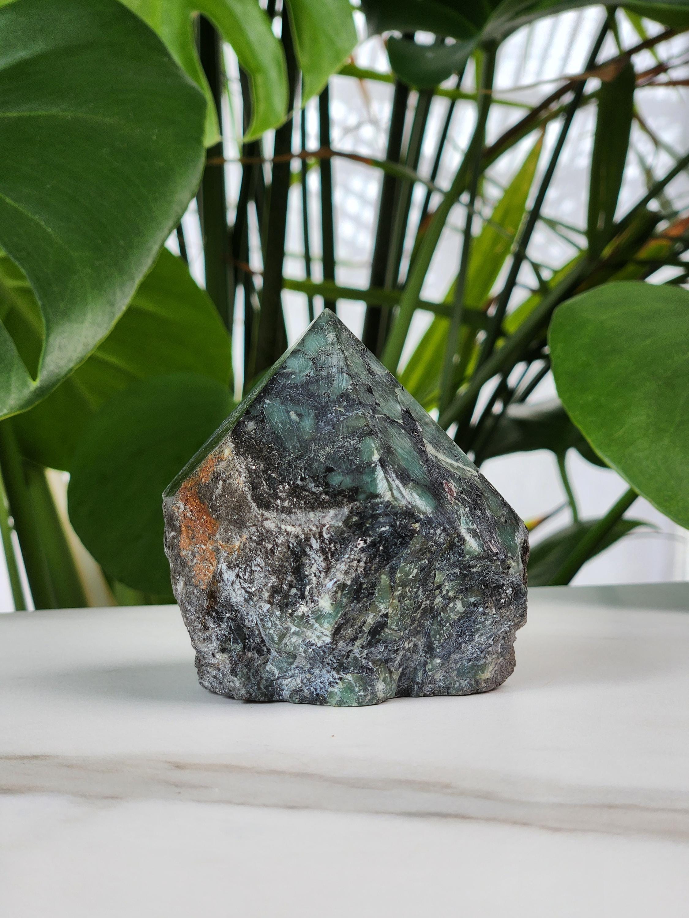 Emerald Top Polished Point