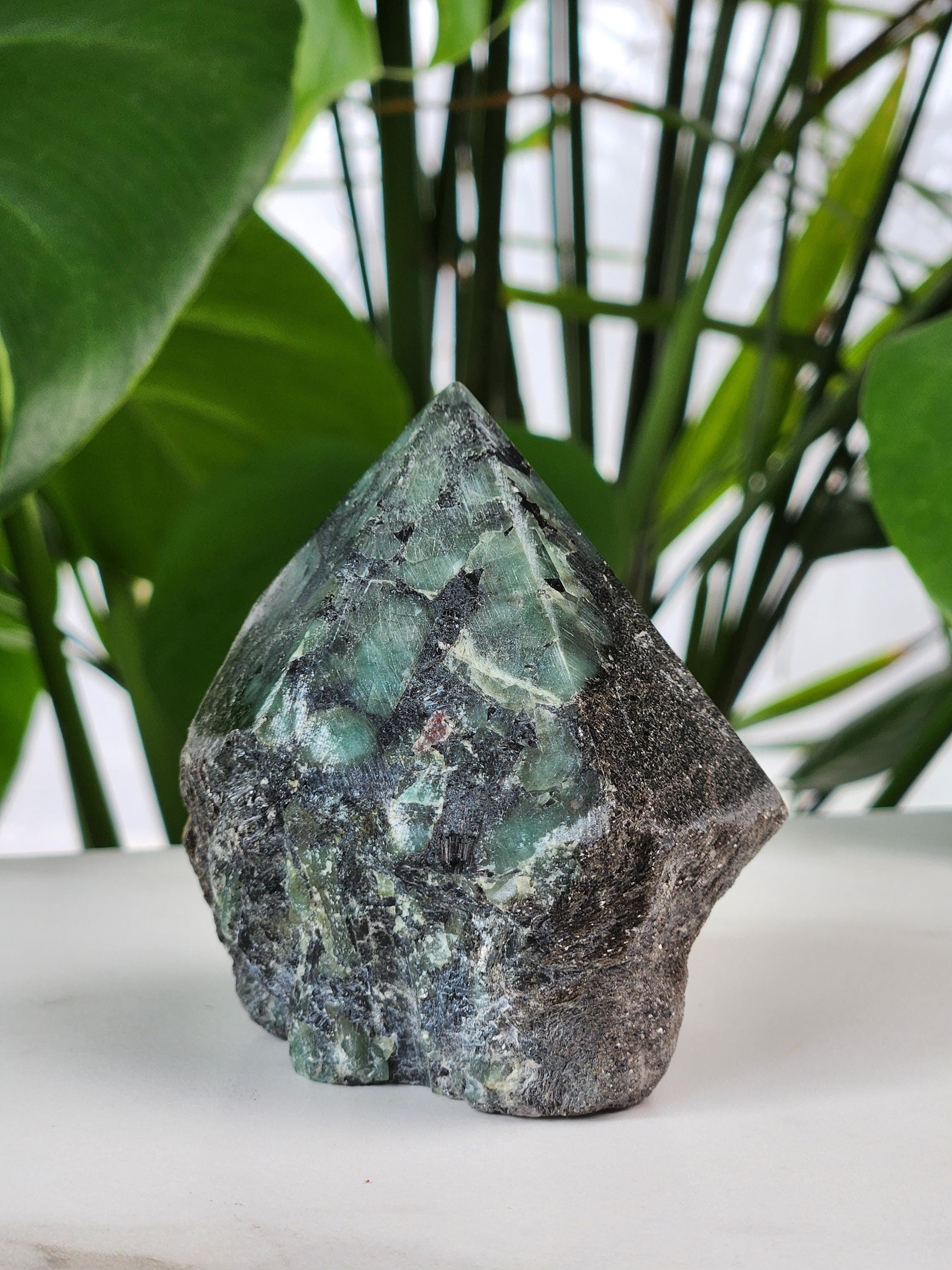 Emerald Top Polished Point