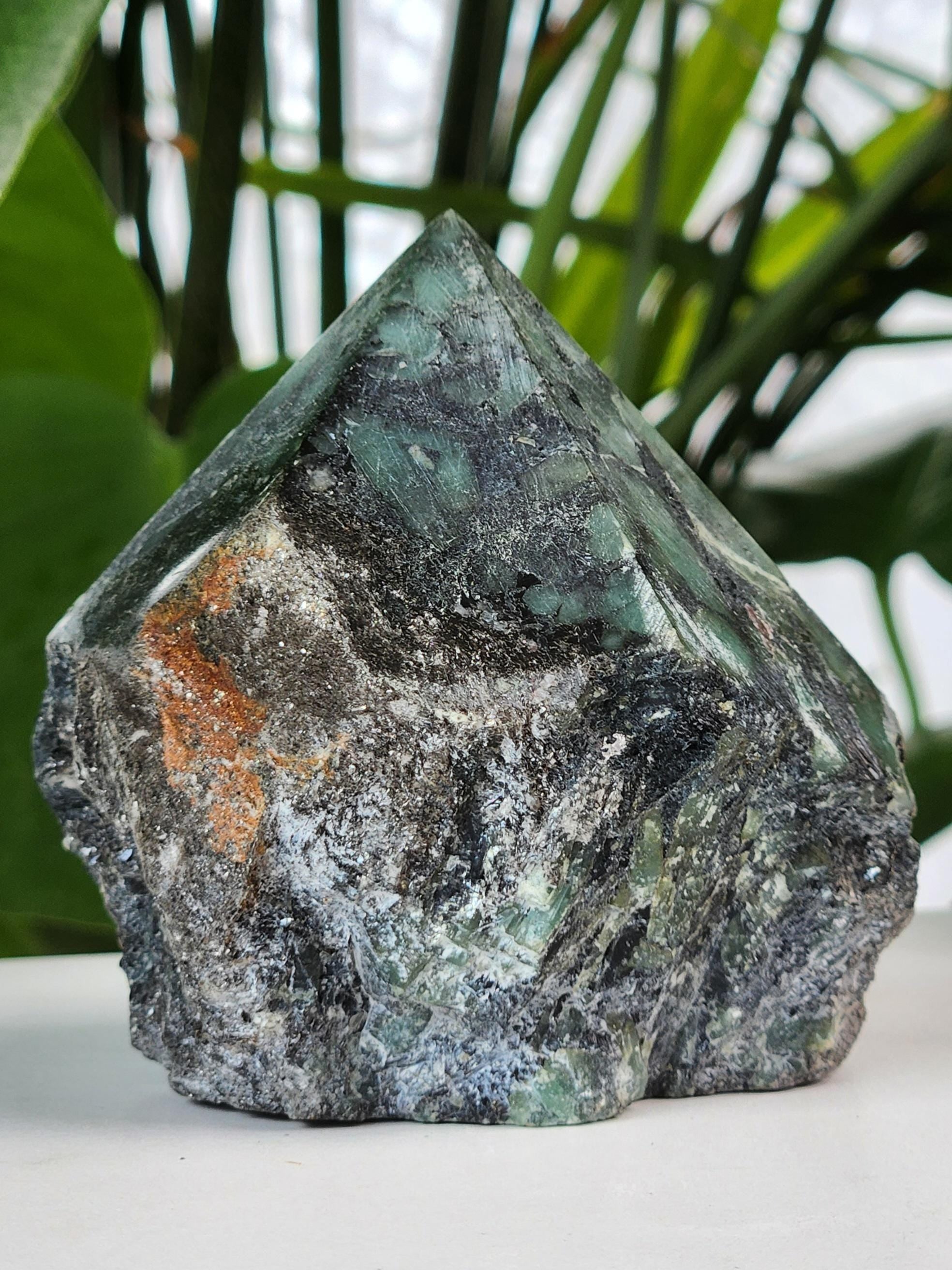 Emerald Top Polished Point